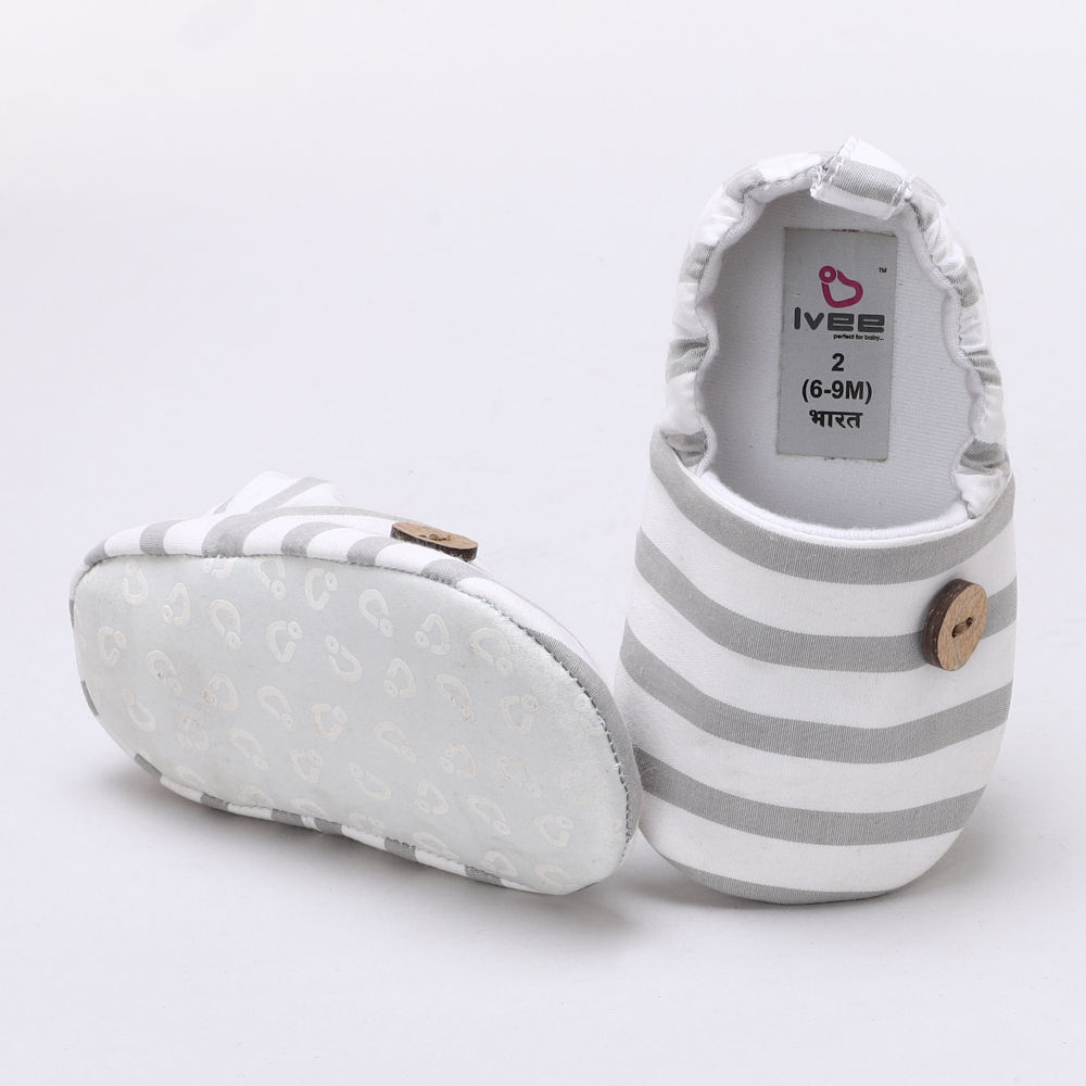 

features inner cotton outer textile fabric the actual product may