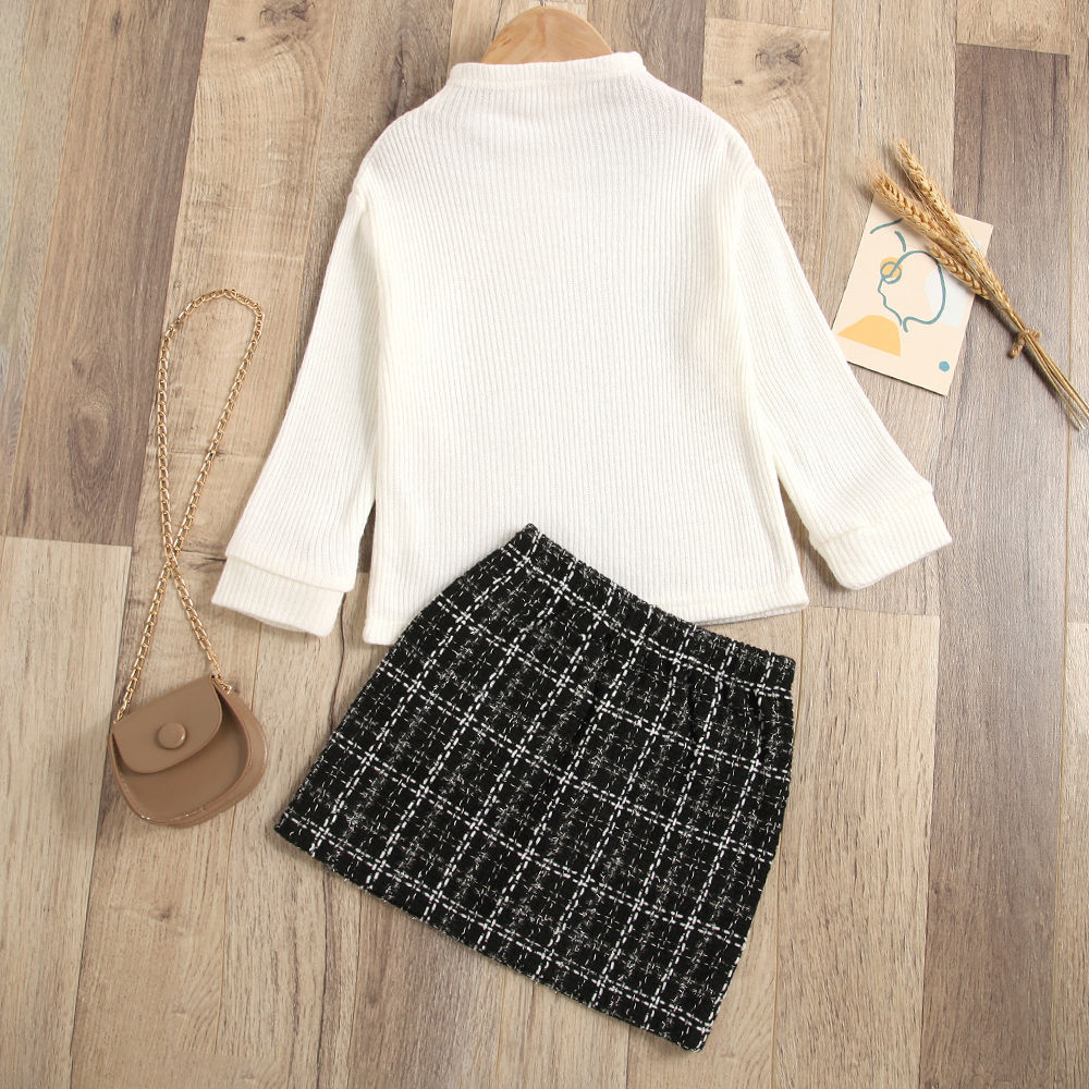 

features top material 82 acrylic fibres and 18 spandex bottom