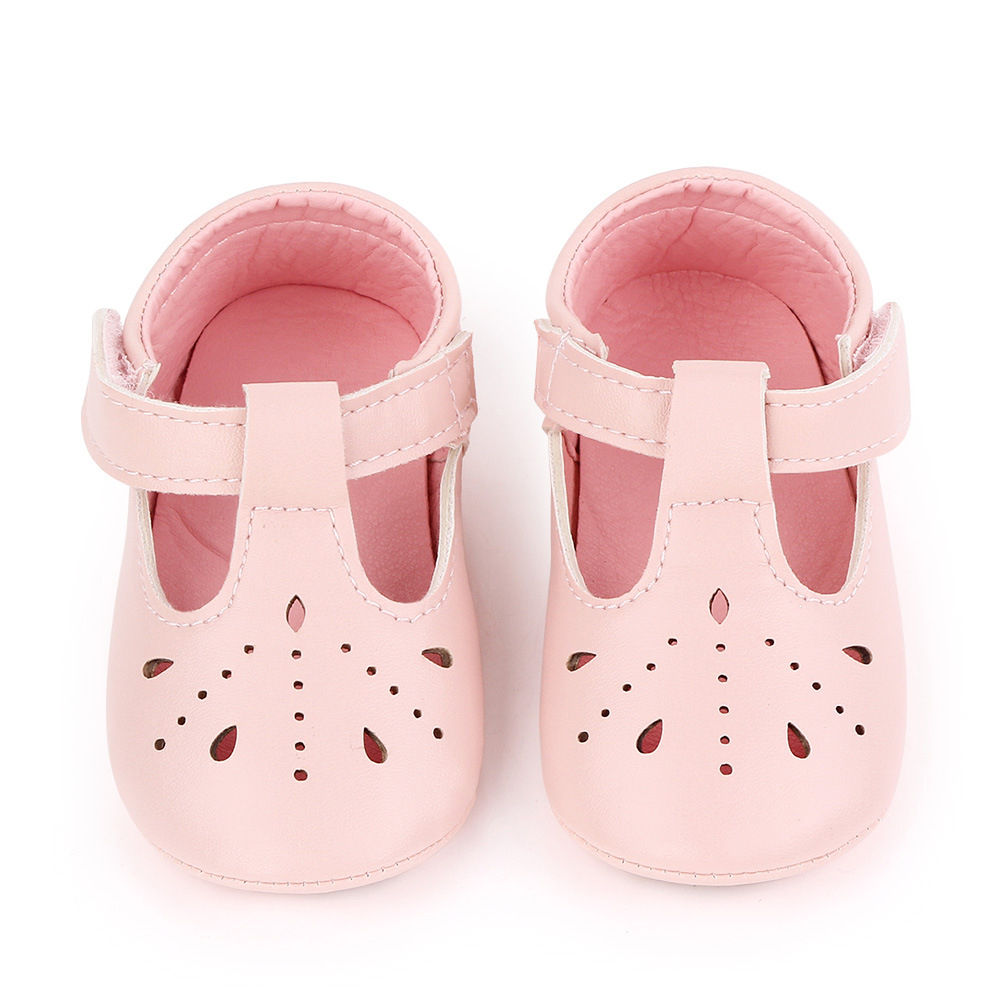 

features upper material 100 pu sole material 100 rubber the