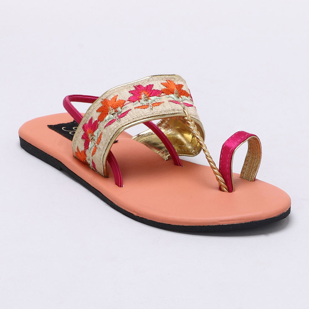 

features upper material fabric sole material pvc the actual product