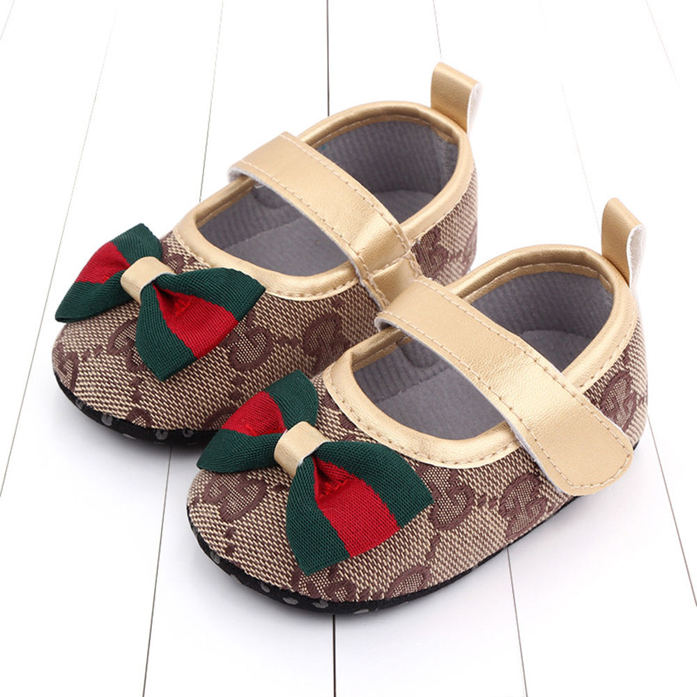 

features upper material 100 pu sole material 100 rubber the