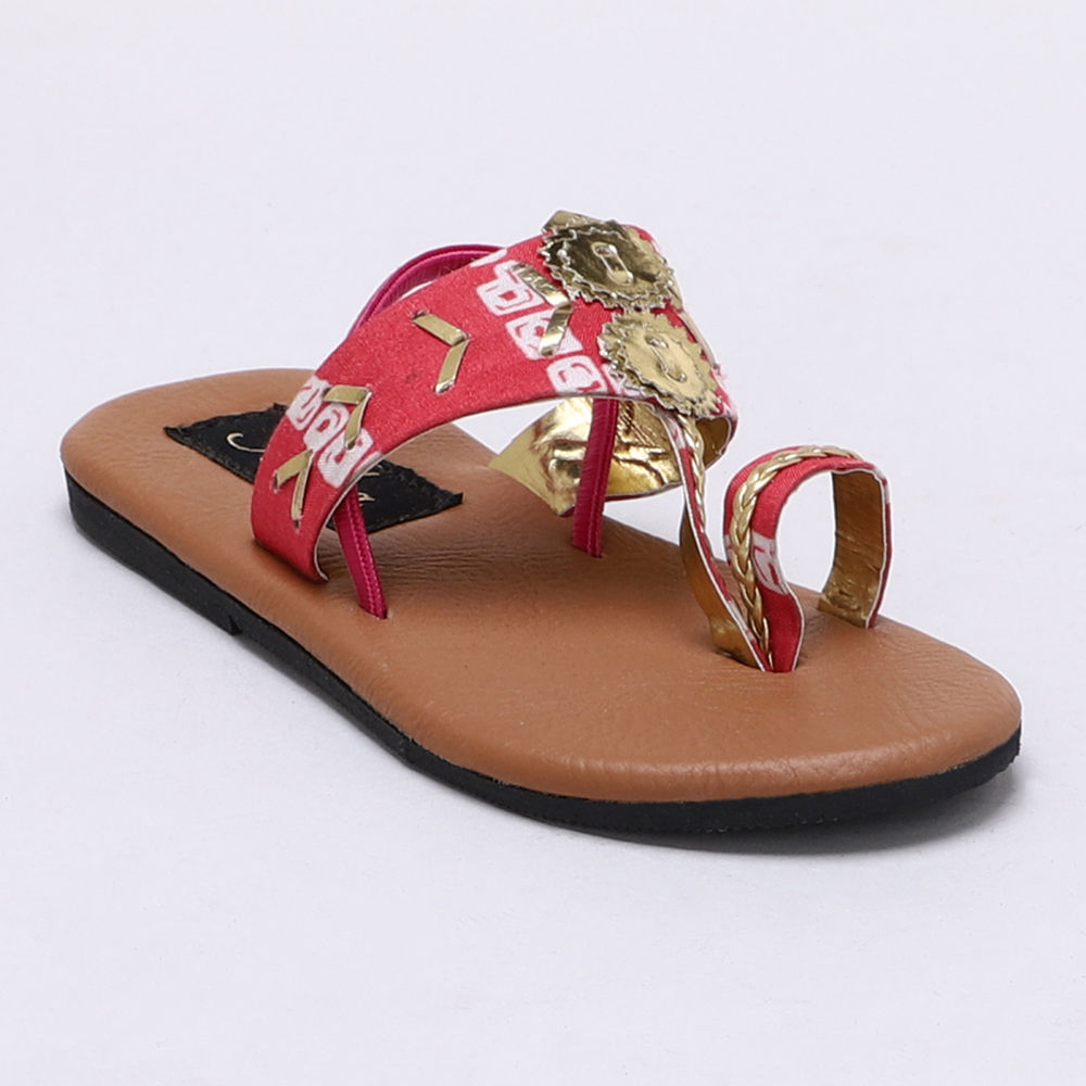 

features upper material fabric sole material pvc the actual product