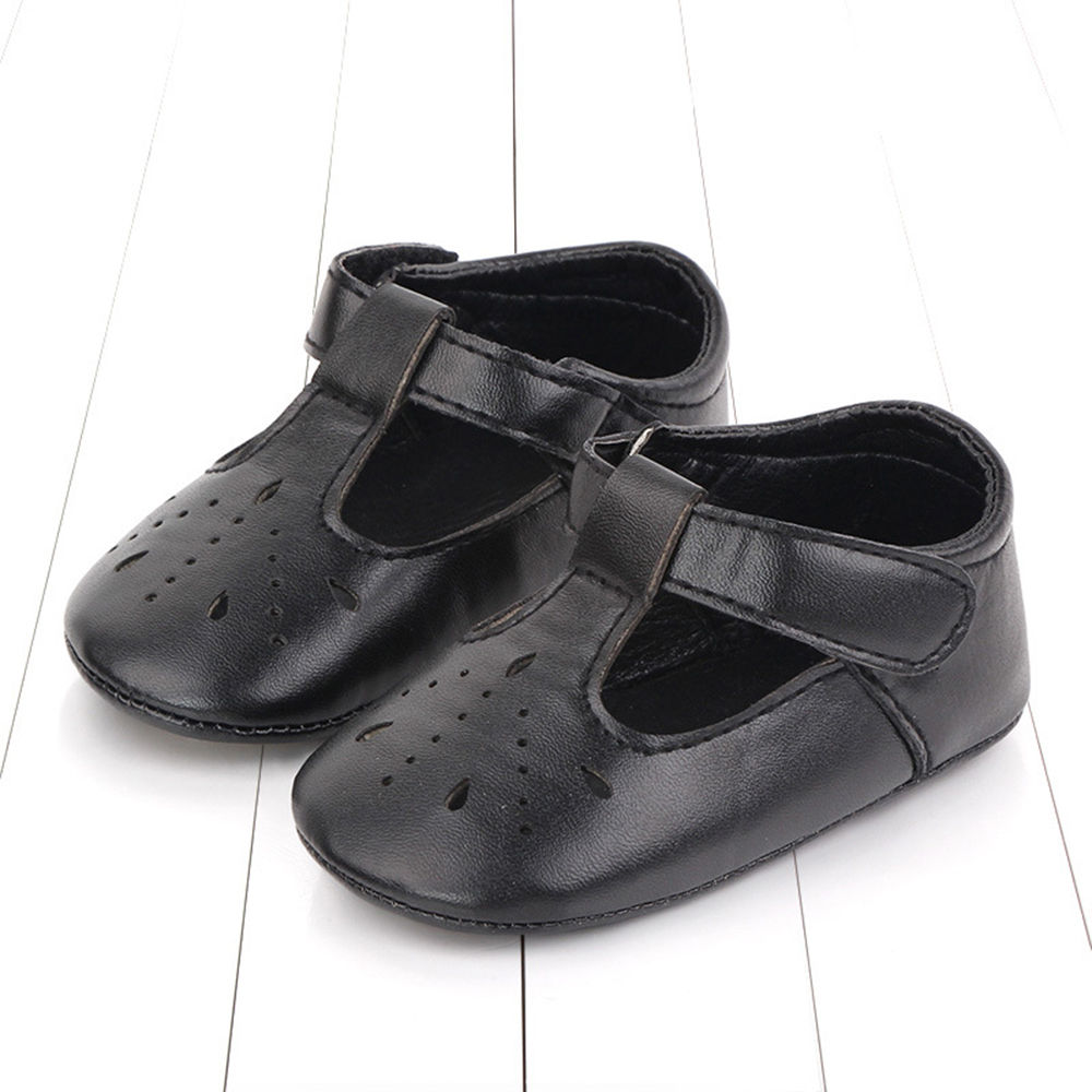 

features upper material 100 pu sole material 100 rubber the