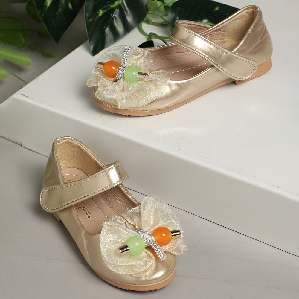 

features outer material 100 eva sole material 100 tpr insole