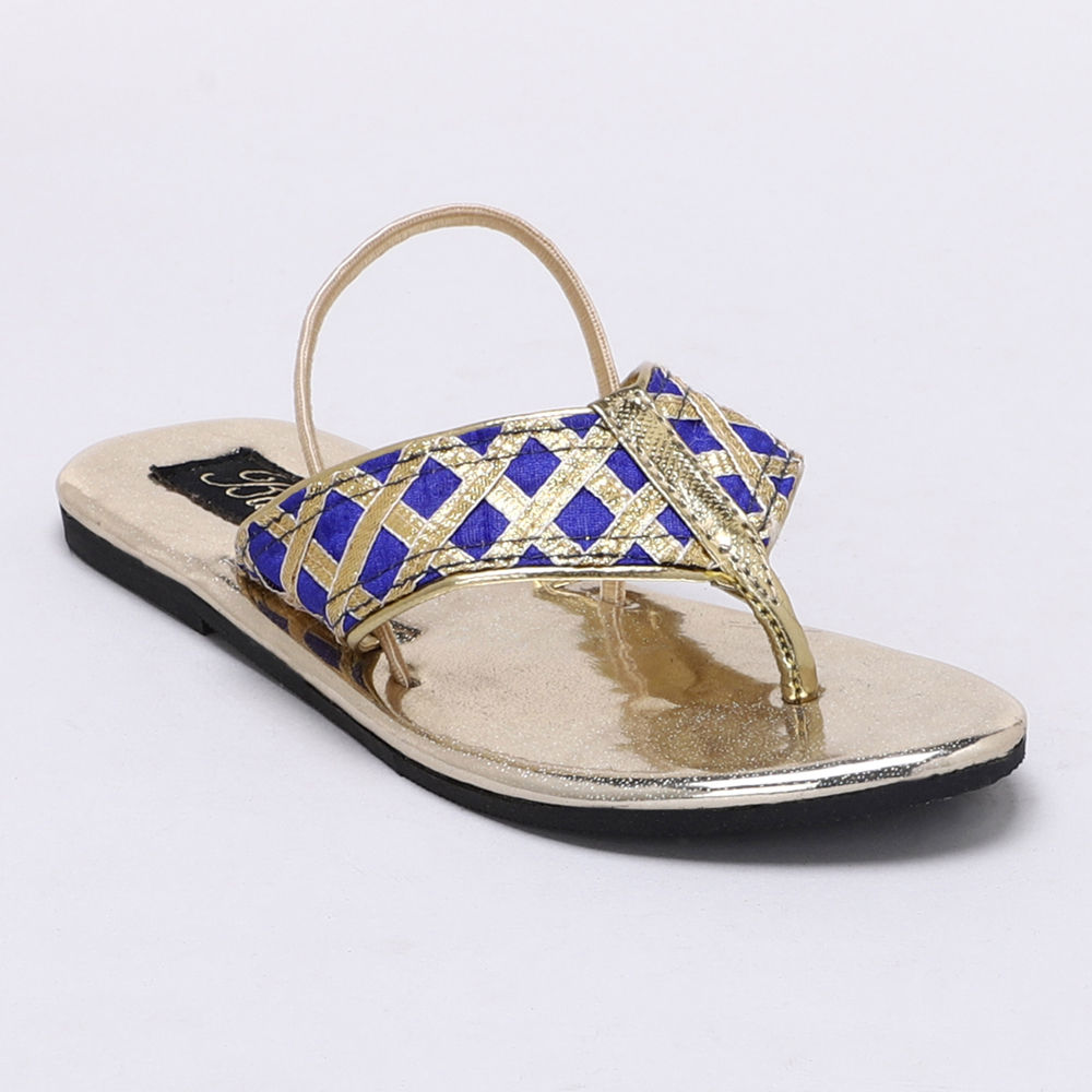 

features upper material fabric sole material pvc the actual product