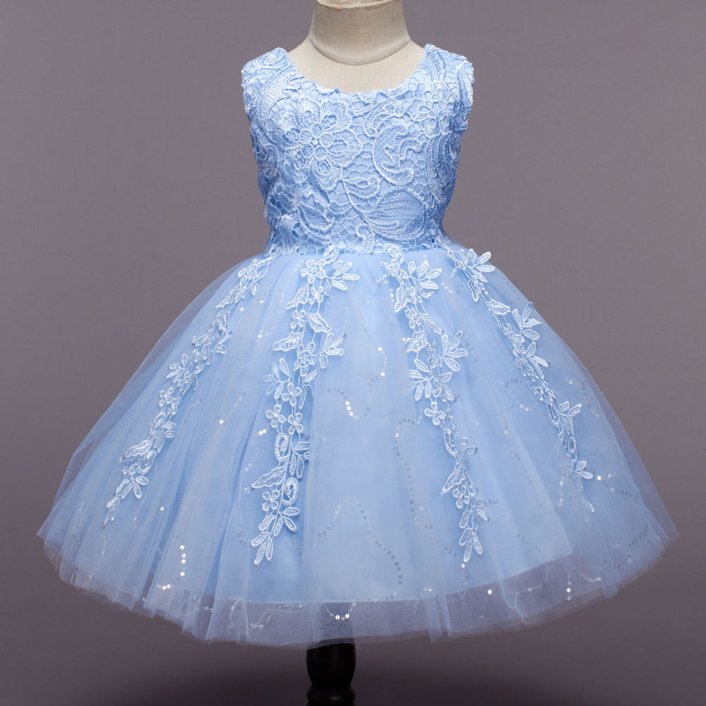 

features material 75 polyester and 25 cotton the actual product