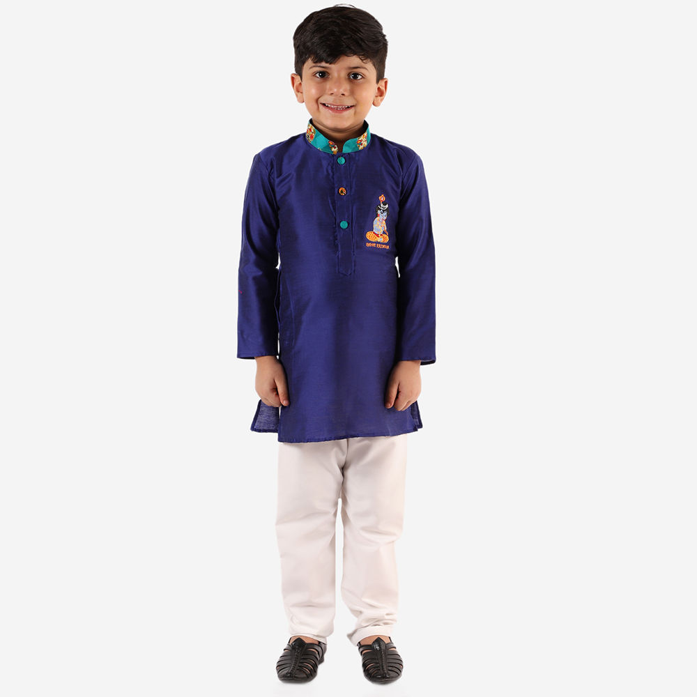 

features material cotton blend the actual product may differ slightly