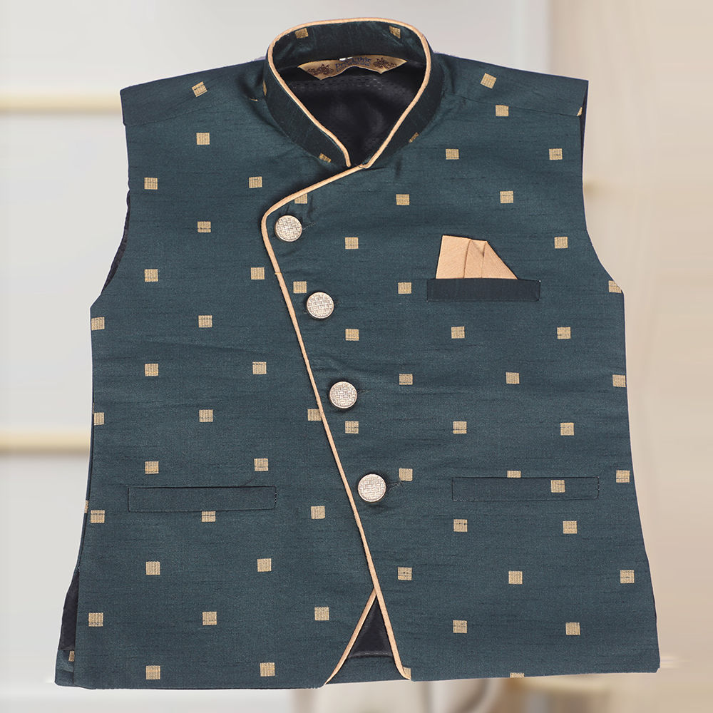 

features material silk the actual product may differ slightly in