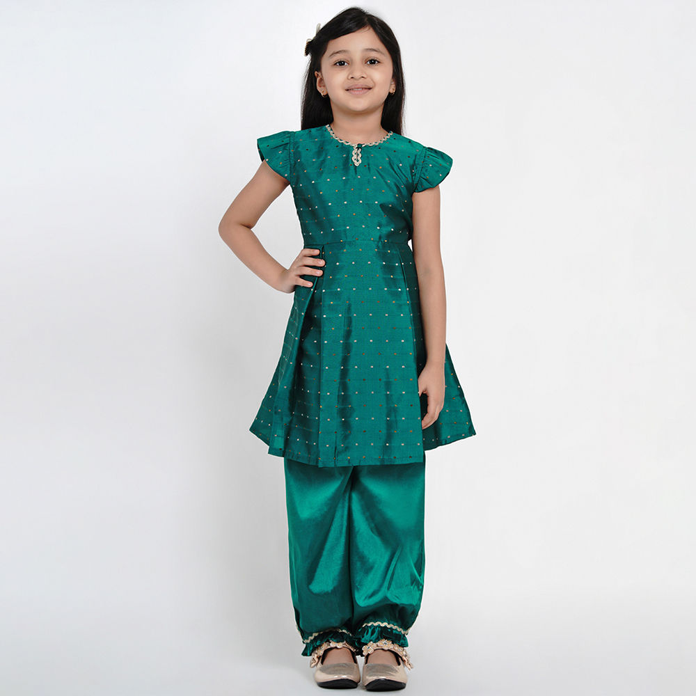 

features material cotton the actual product may differ slightly in