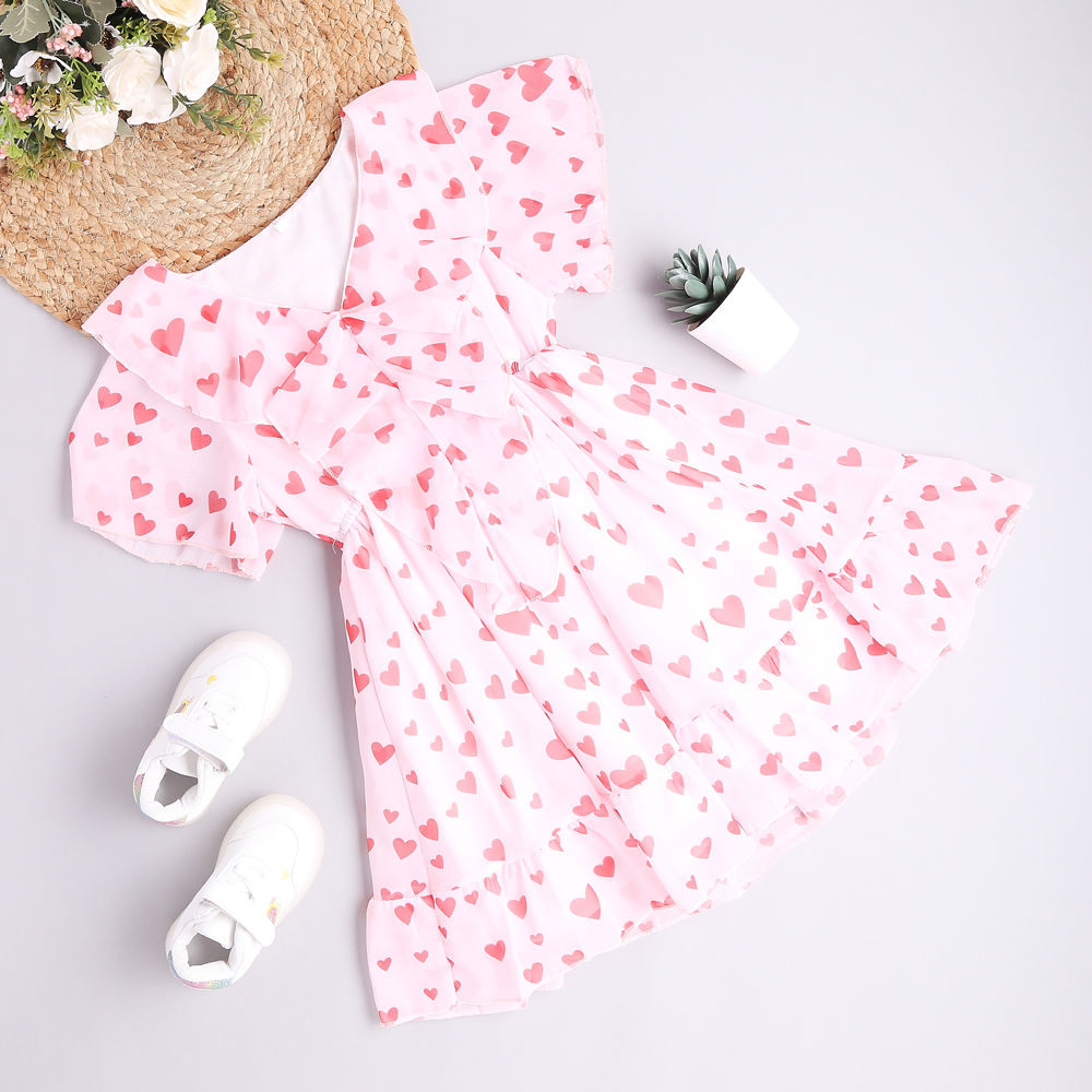 

features material 100 polyester the actual product may differ slightly
