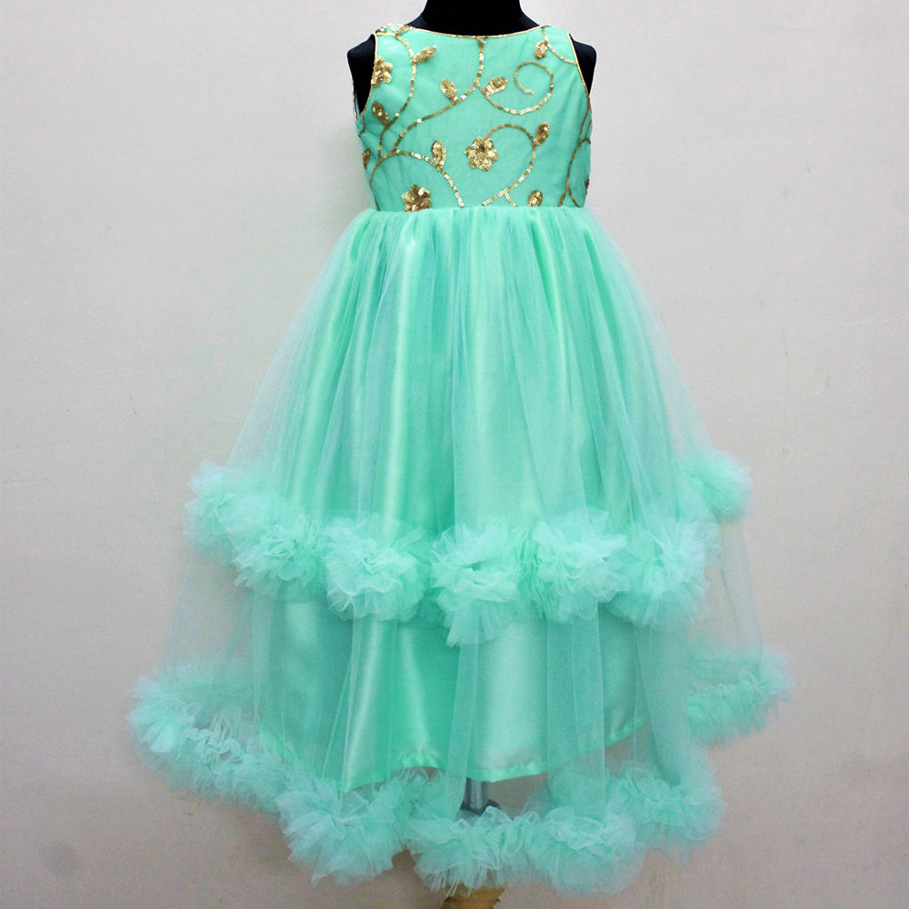 

features material net satin crepe the actual product may differ