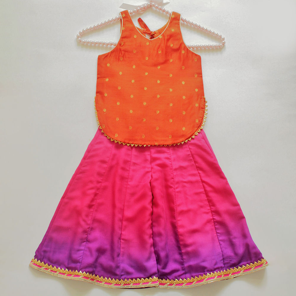 

features material chanderi silk poly the actual product may differ