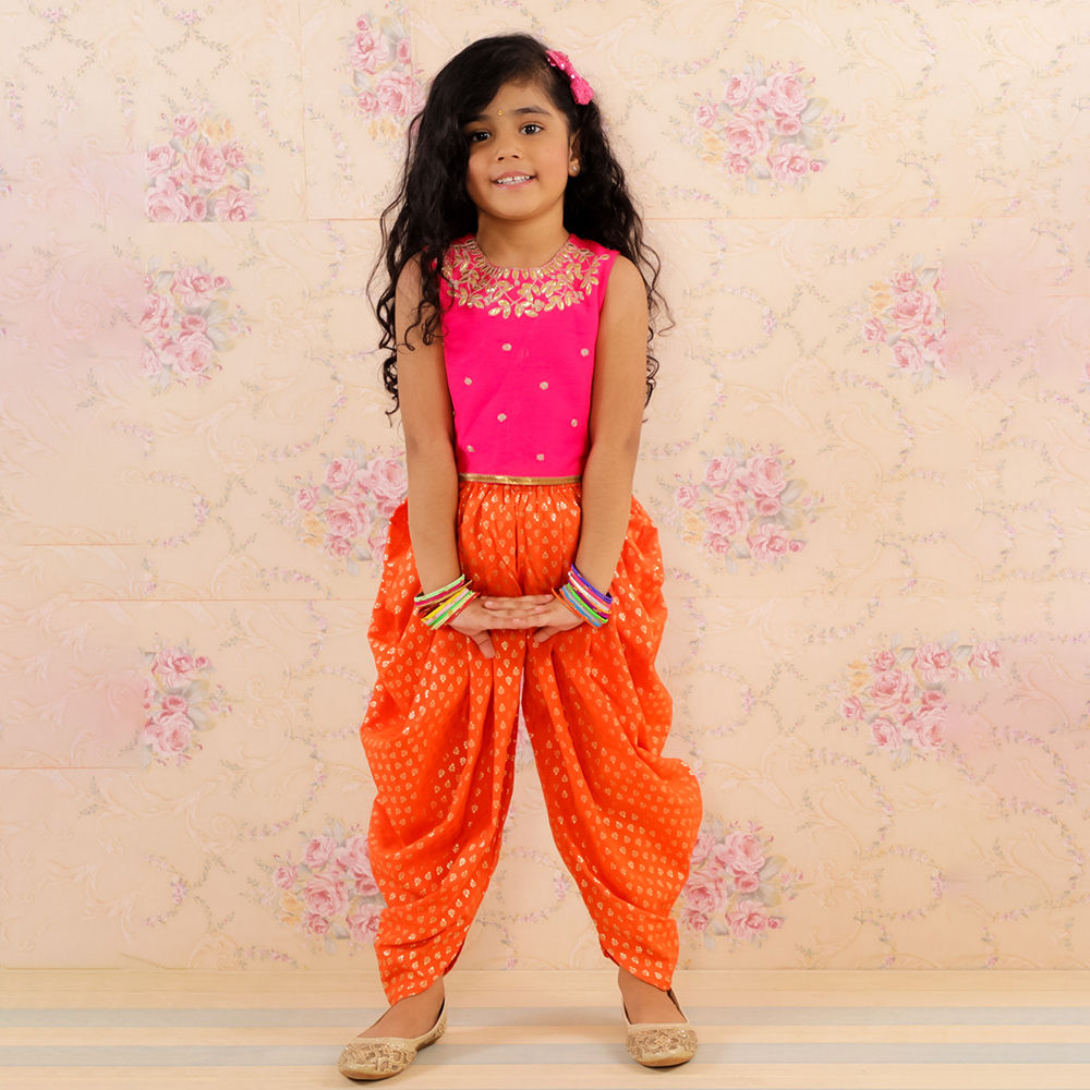 

features material polyester the actual product may differ slightly in