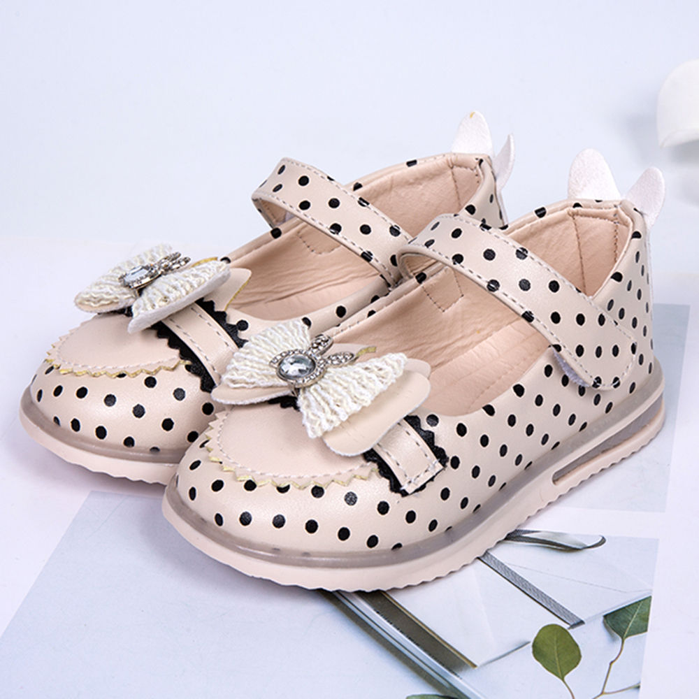 

features upper material 100 pu sole material 100 rubber the