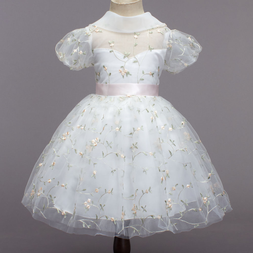 

features material 65 polyester and 35 viscose the actual product