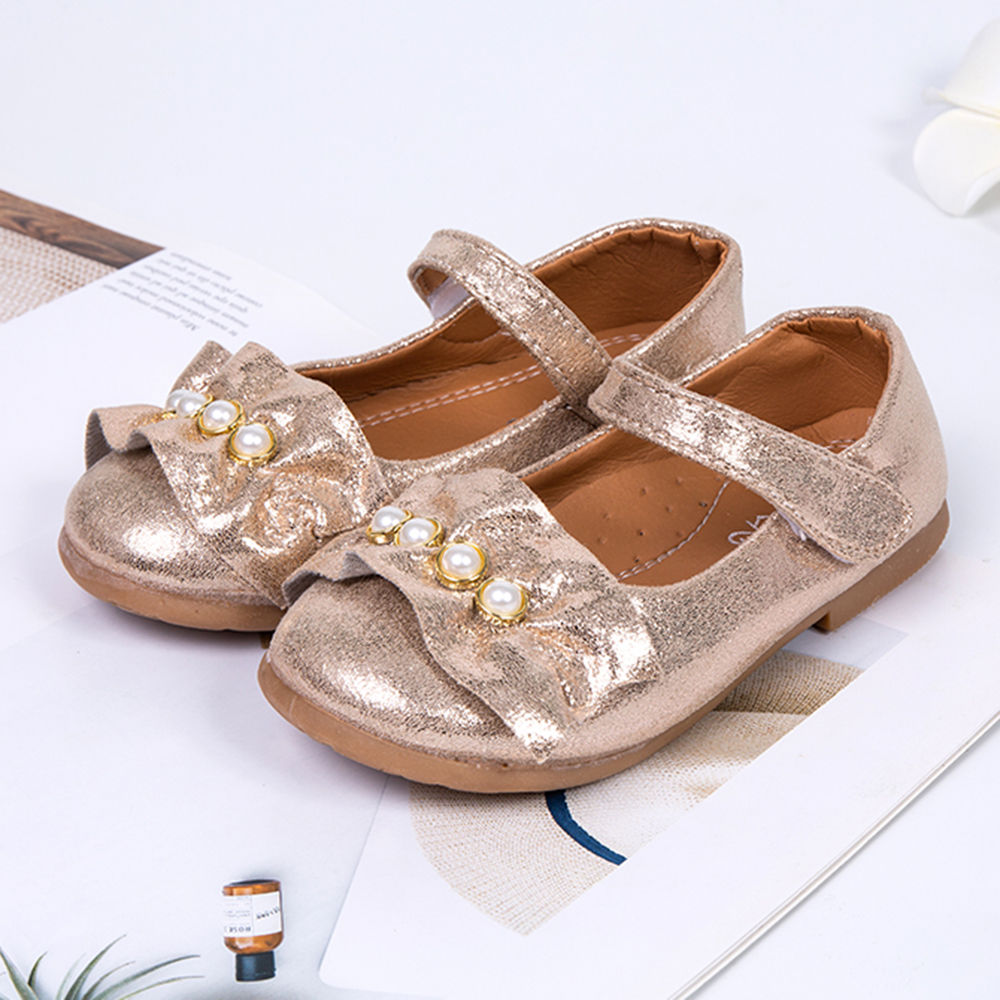 

features upper material 100 pu sole material 100 rubber the
