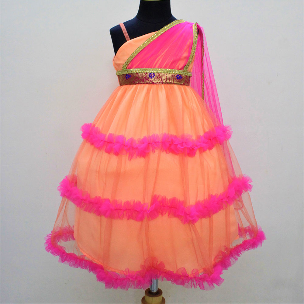 

features material net crepe the actual product may differ slightly