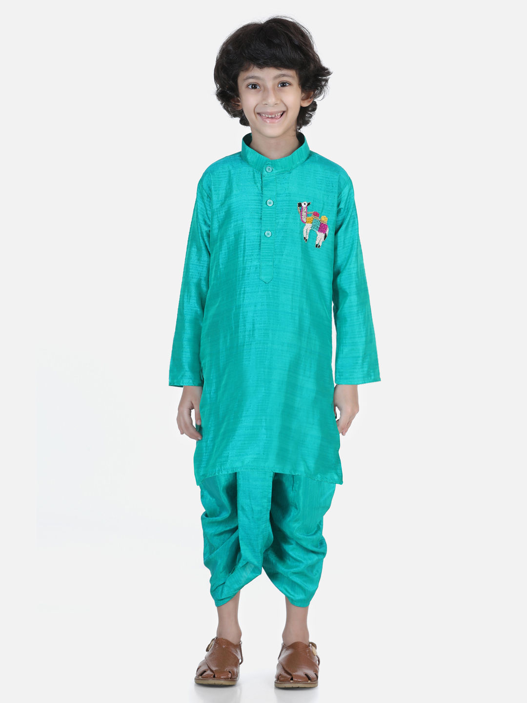 

features material silk fit type slim the actual product may