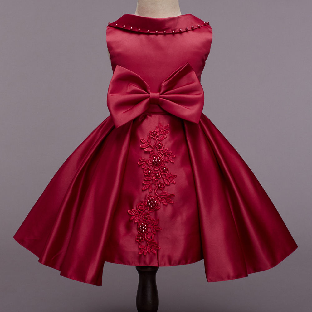 

features material 65 polyester and 35 cotton the actual product