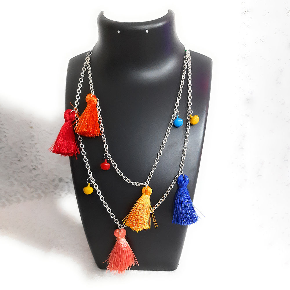 

long tassel chain
