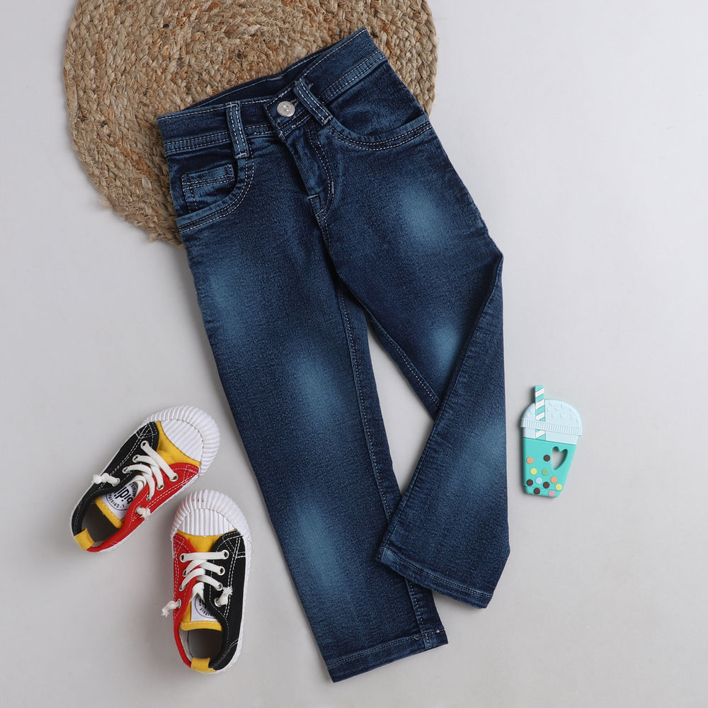

features material 95 cotton and 5 polyester fit type regular