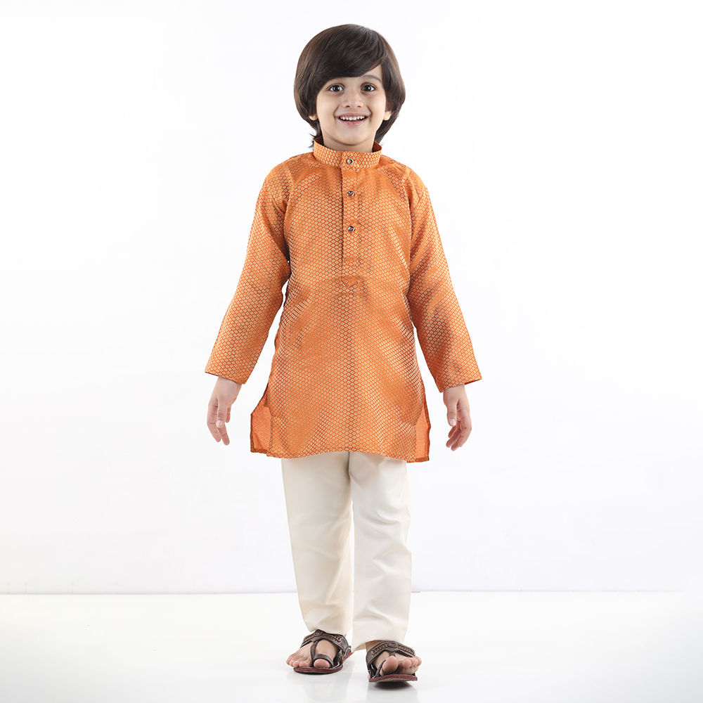 

features material silk blend the actual product may differ slightly