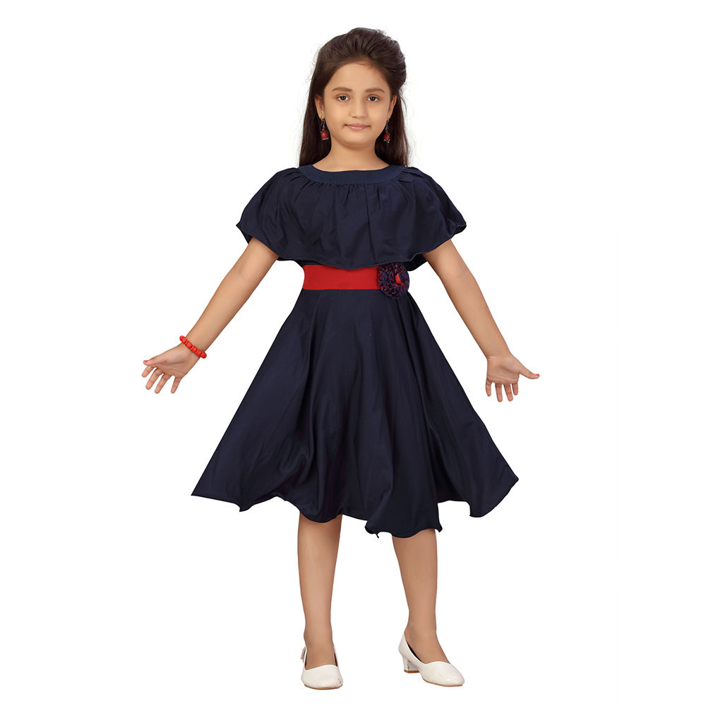 

features material silk the actual product may differ slightly in