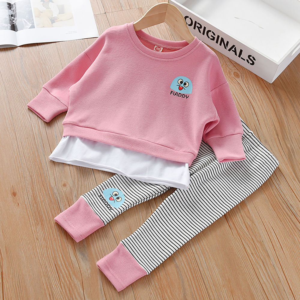

features material 65 polyester and 35 cotton the actual product