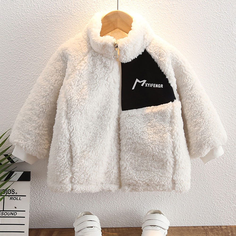 

features material 100 polyester the actual product may differ slightly