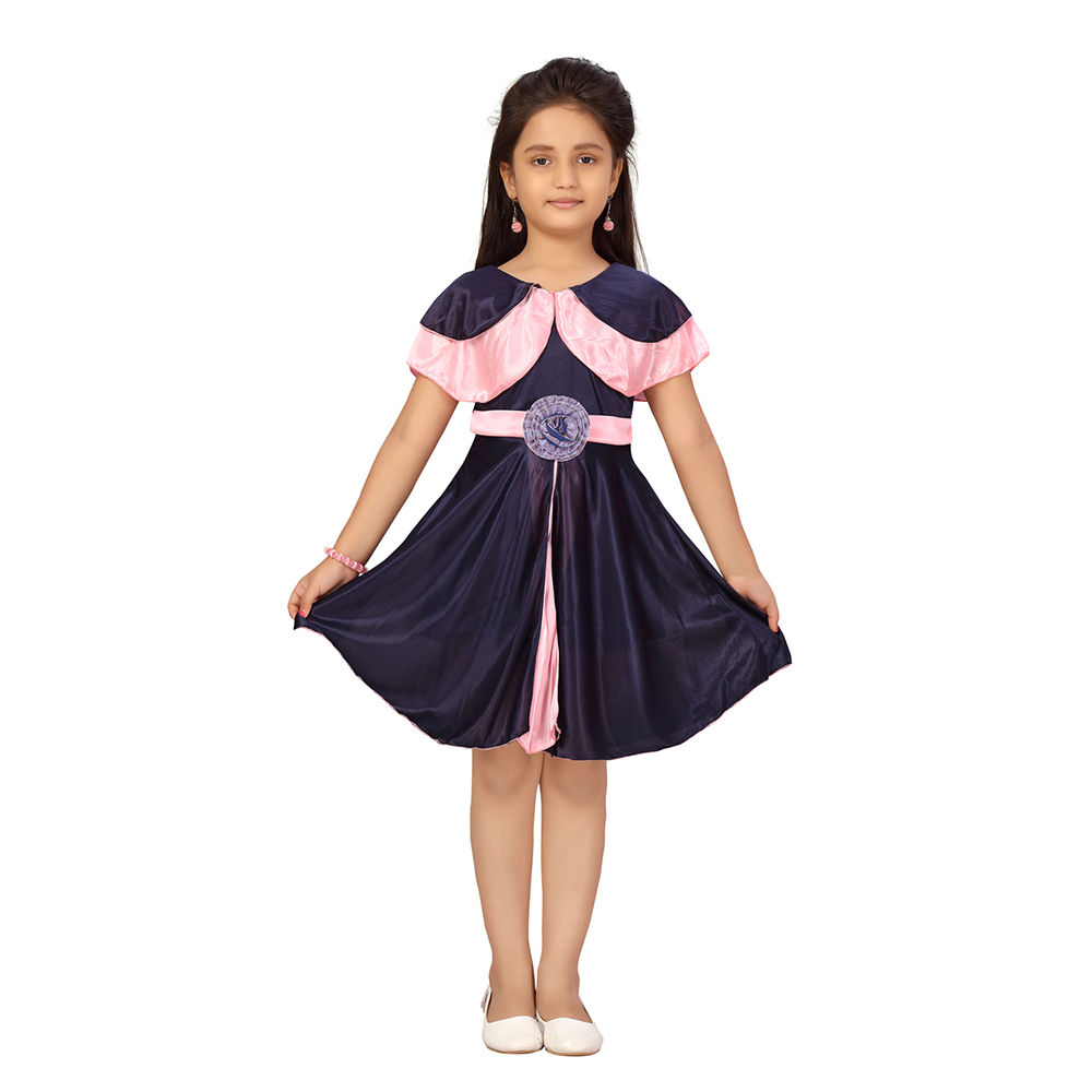 

features material silk the actual product may differ slightly in