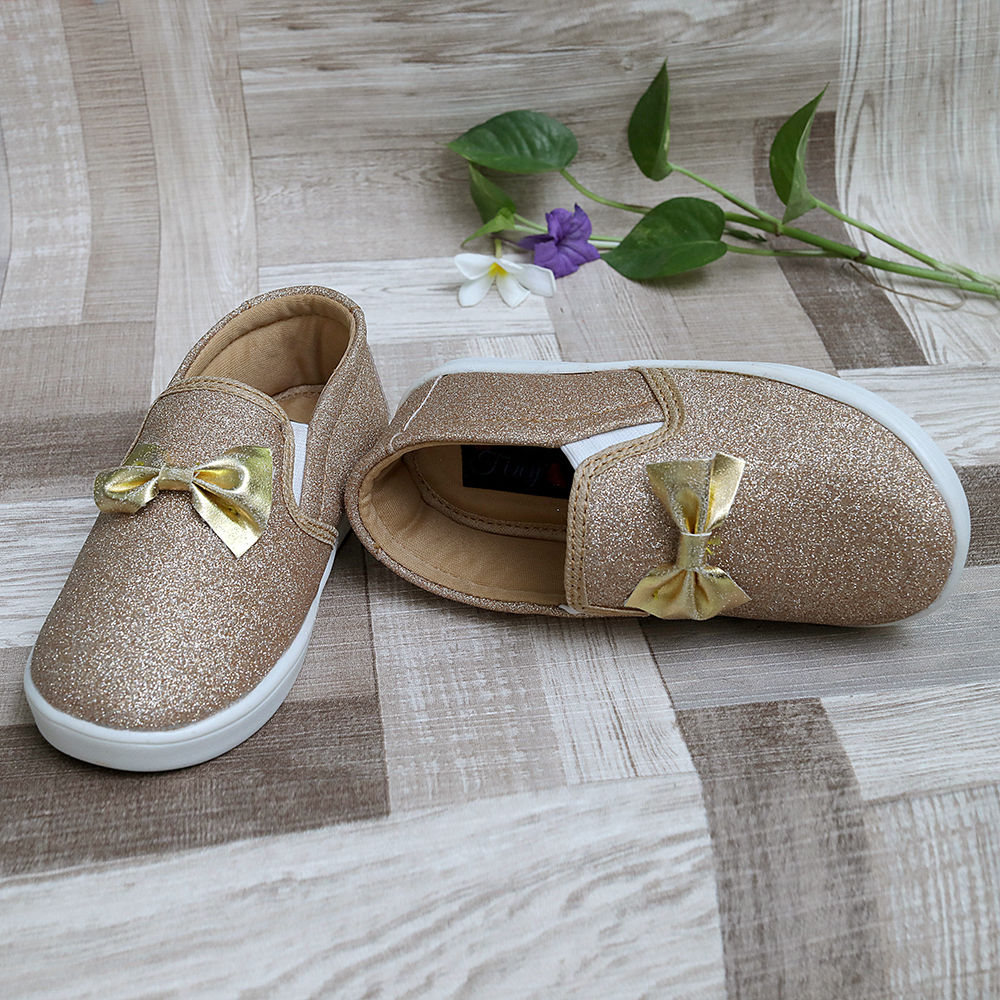 

features upper material 100 pu sole material 100 tpr the