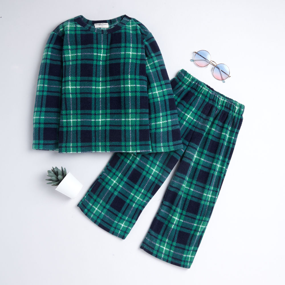 

features material 100 soft micropile polyester the actual product may