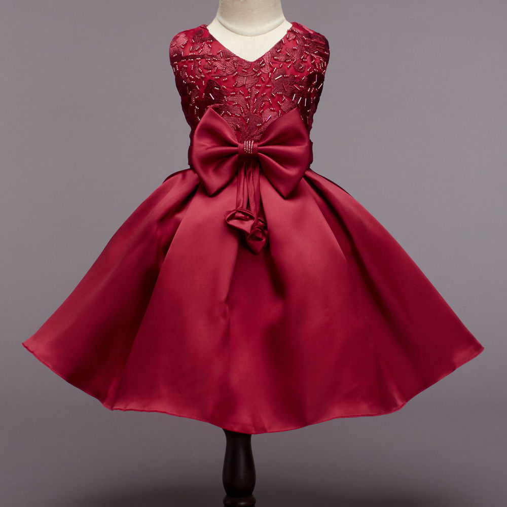 

features material 75 polyester and 25 cotton li the actual