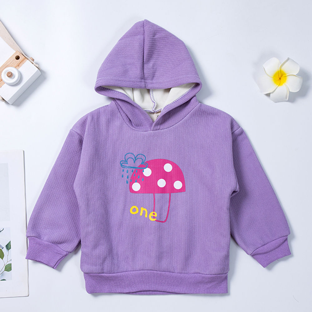 

features material 65 polyester and 35 cotton the actual product