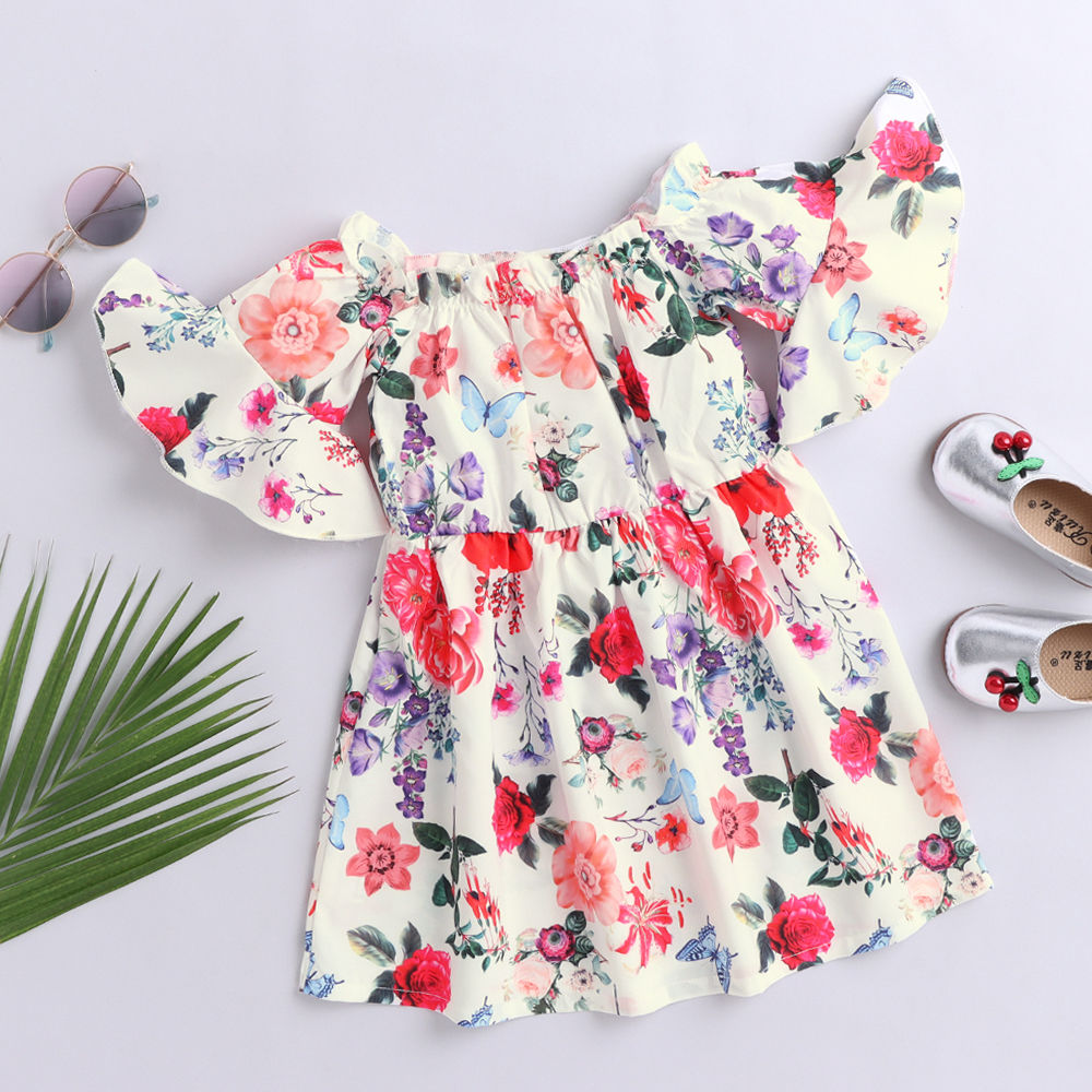

features material 100 polyester the actual product may differ slightly