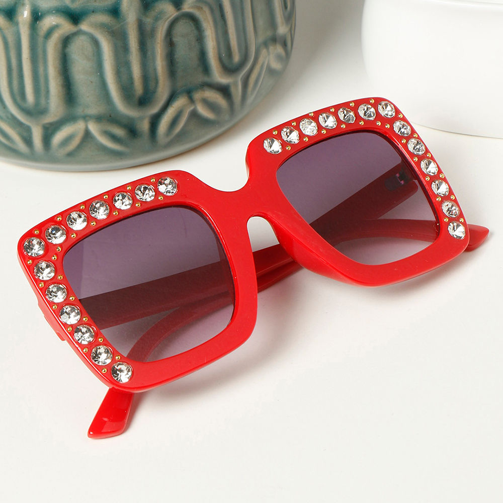 

these unisex sunglasses make you look fashionable and are 100