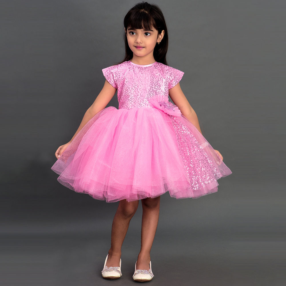 

features material polyester blend the actual product may differ slightly