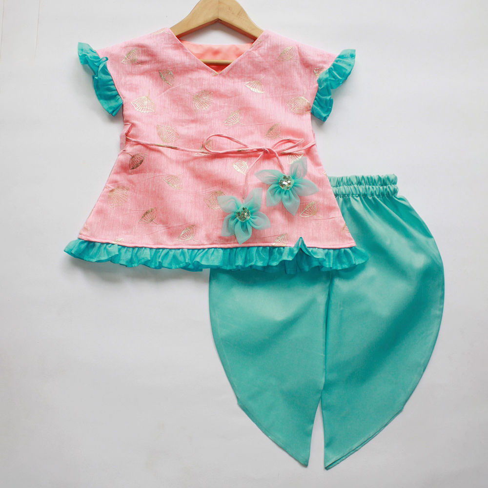 

features material polyester the actual product may differ slightly in