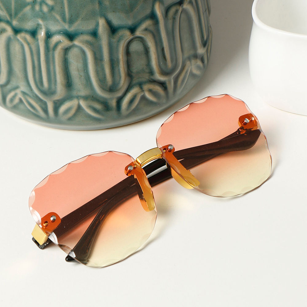 

these unisex sunglasses make you look fashionable and are 100