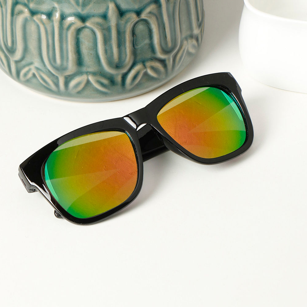 

these unisex sunglasses make you look fashionable and are 100