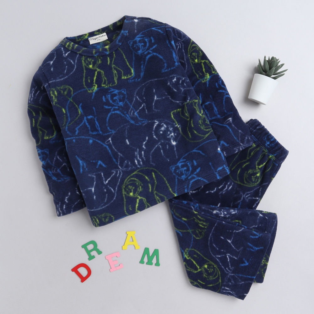 

features material 100 polyester the actual product may differ slightly