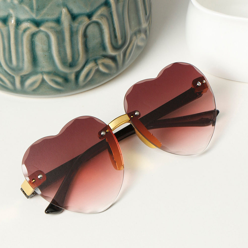 

these unisex sunglasses make you look fashionable and are 100