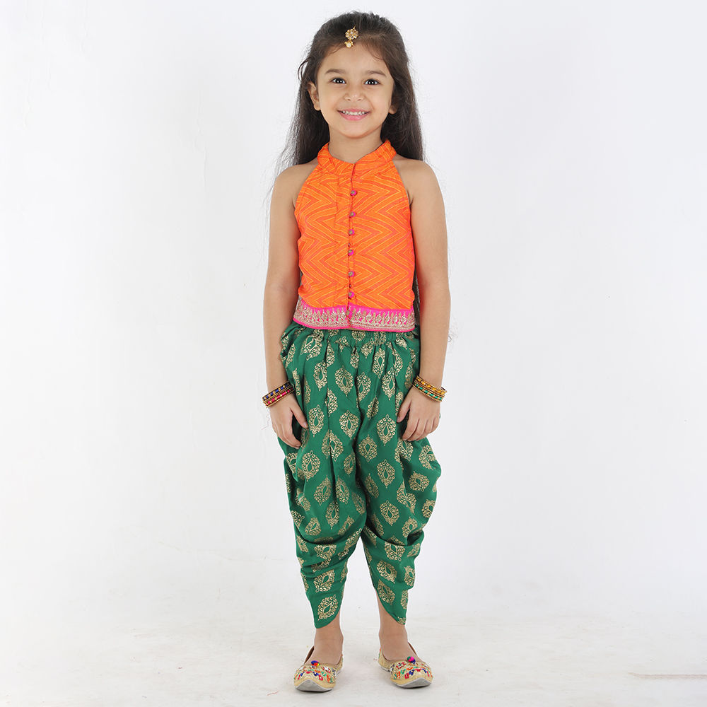 

features material polyester the actual product may differ slightly in