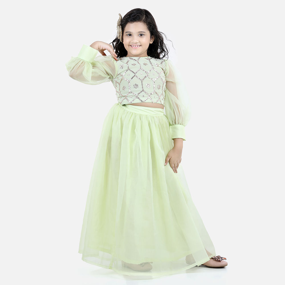 

features material organza the actual product may differ slightly in
