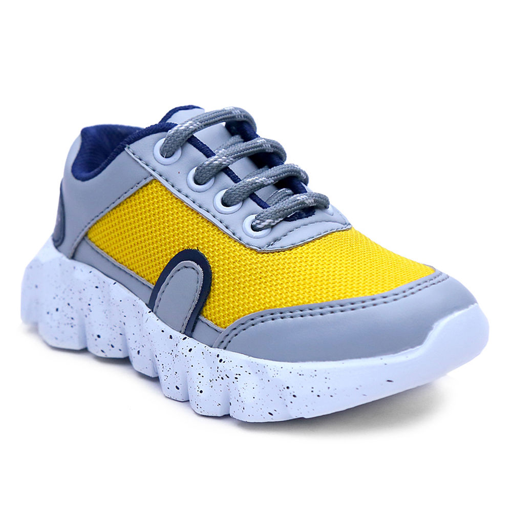 

features upper material 80 synthetic pu and 20 pu sole