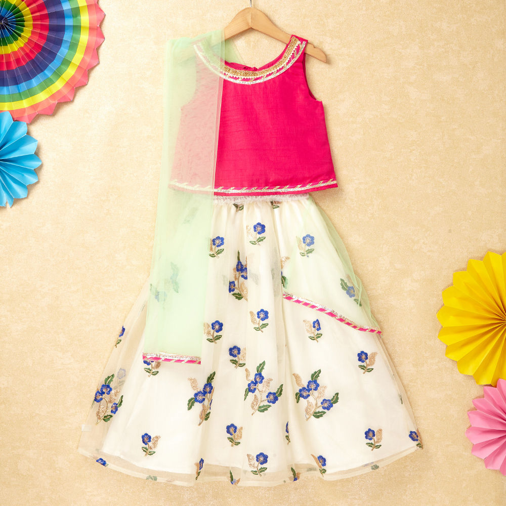 

features material 100 cotton the actual product may differ slightly