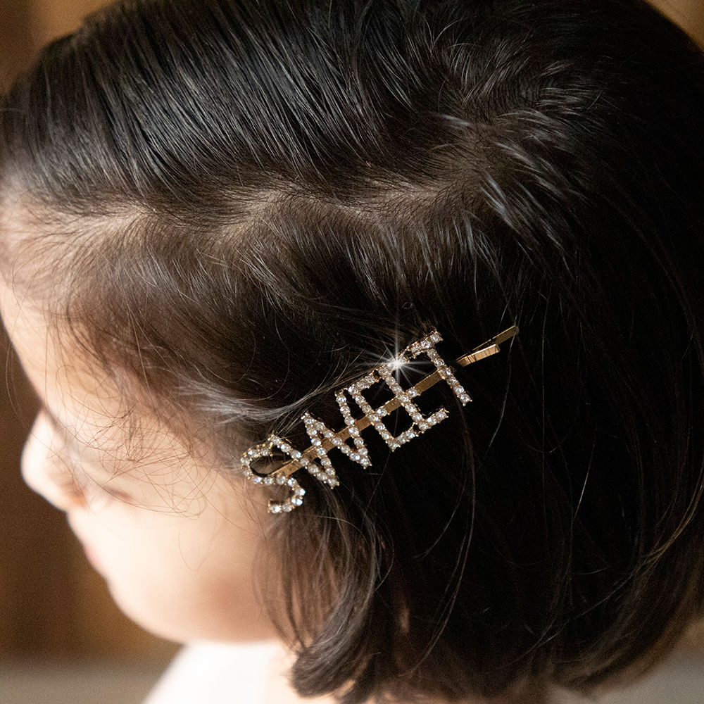 

dress your little girl in this lovely accessories and make