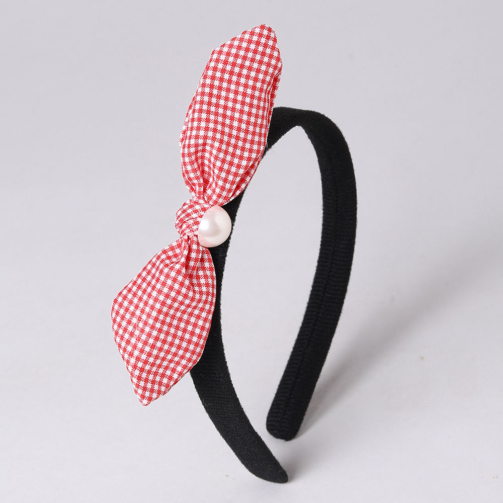 

features the actual product may differ slightly in color from