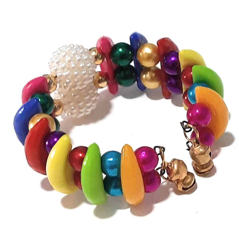 

features the actual product may differ slightly in color from