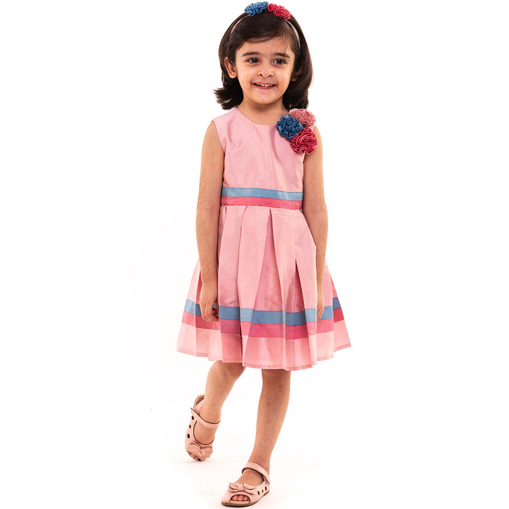 

features material polyester the actual product may differ slightly in